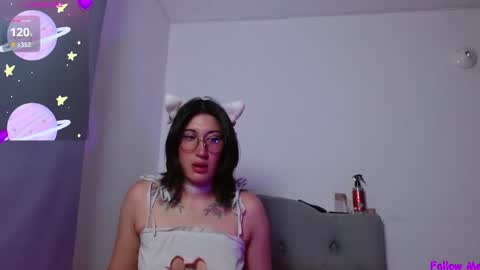 IG     OF red moonn online show from February 16, 12:54 pm