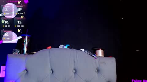 IG     OF red moonn online show from February 4, 4:07 am