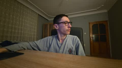 snow_white19353 online show from April 4, 2:32 am