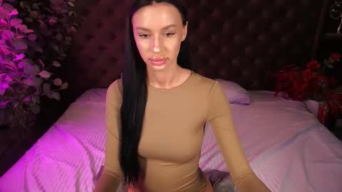 Snapshot of snow_whiteeex chatting on October 8, 6:44 am snow_whiteeex online show from October 8, 6:44 am