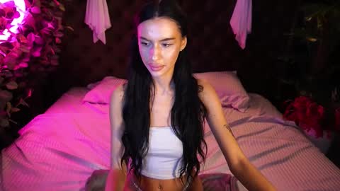 Snapshot of snow_whiteeex chatting on October 27, 6:39 am snow_whiteeex online show from October 27, 6:39 am