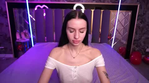 snow_whiteeex online show from February 7, 7:23 am