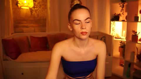 Hanna online show from December 9, 10:32 am