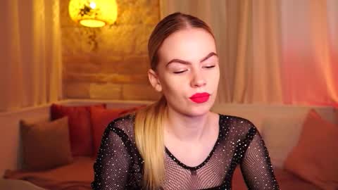 Hanna online show from October 6, 7:50 am