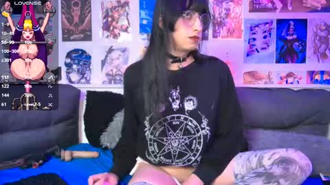 Snow and Bubble online show from September 11, 3:01 pm