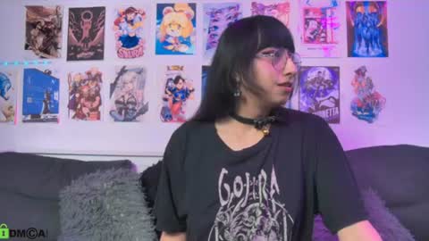 Snapshot of snowblack_ chatting on July 26, 6:37 pm Snow and Bubble online show from July 26, 6:37 pm