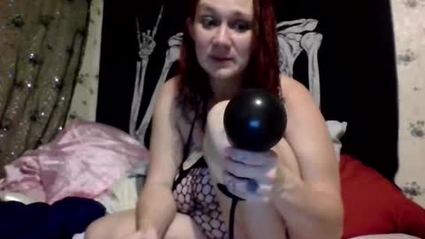 Snapshot of snowbunnyballs chatting on May 18, 4:07 am snowbunny big tittystatted pussysexy milf online show from May 18, 4:07 am