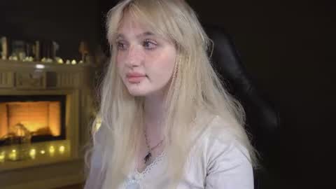 Snapshot of snowflakeskitty chatting on July 22, 5:21 am Ellie online show from July 22, 5:21 am