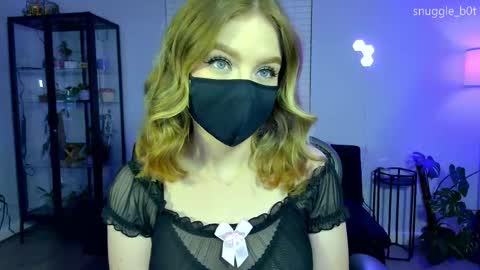 snuggle_b0t online show from September 21, 3:41 am