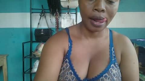 Snapshot of soayh89 chatting on July 15, 6:07 am soayh89 online show from July 15, 6:07 am