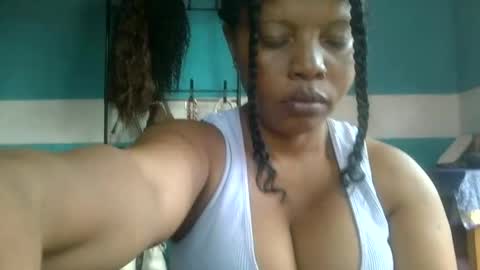 Snapshot of soayh89 chatting on July 19, 8:18 am soayh89 online show from July 19, 8:18 am