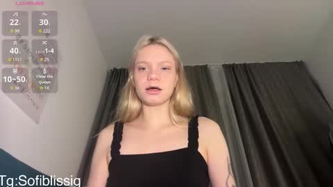 Snapshot of sof1bl1ss chatting on February 19, 6:59 pm Sofi online show from February 19, 6:59 pm