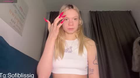 Snapshot of sof1bl1ss chatting on March 20, 1:10 am Sofi online show from March 20, 1:10 am