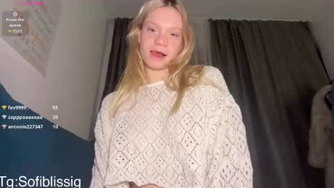 Snapshot of sof1bl1ss chatting on March 21, 7:50 pm Sofi online show from March 21, 7:50 pm