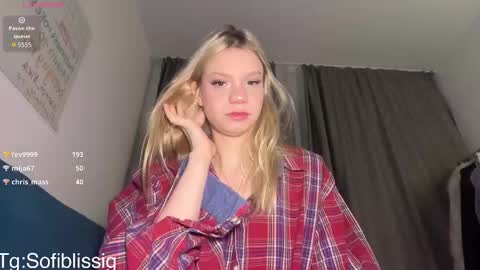 Snapshot of sof1bl1ss chatting on March 28, 9:14 pm Sofi online show from March 28, 9:14 pm