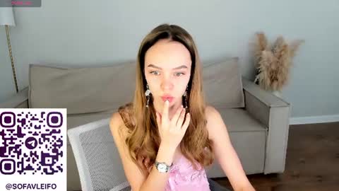 Snapshot of sofa_vleifo chatting on June 25, 1:05 am Sofa online show from June 25, 1:05 am