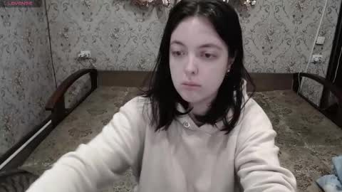 soffia_xo online show from October 12, 5:50 am