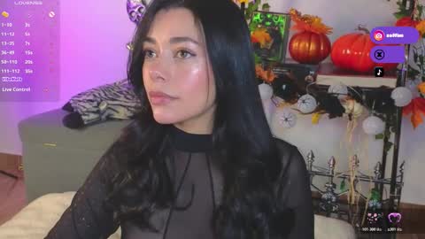 Snapshot of soffimoon_ chatting on November 12, 11:25 pm IG Soffimoon I THANK YOU FOR LEAVING YOUR FOLLOW online show from November 12, 11:25 pm