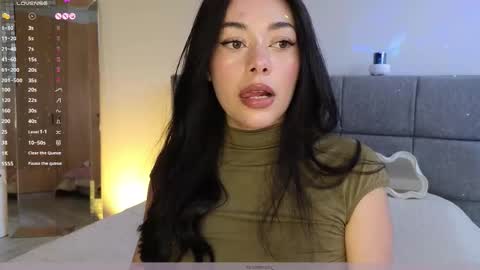 Snapshot of soffimoon_ chatting on February 11, 8:14 pm IG Soffimoon I THANK YOU FOR LEAVING YOUR FOLLOW online show from February 11, 8:14 pm