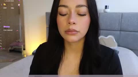 Snapshot of soffimoon_ chatting on February 26, 7:24 pm IG Soffimoon I THANK YOU FOR LEAVING YOUR FOLLOW online show from February 26, 7:24 pm