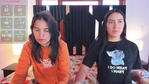 soffy and mia online show from October 30, 12:17 pm