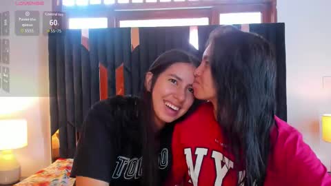 soffy and mia online show from November 19, 12:27 pm