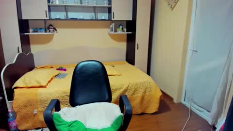 Soffy online show from April 4, 2:32 am