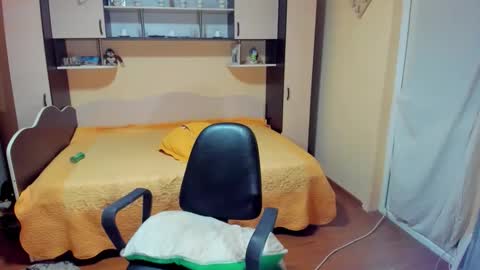 Soffy online show from April 25, 3:42 am