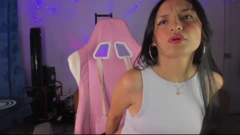 Snapshot of sofi1608 chatting on July 17, 2:51 am sofia online show from July 17, 2:51 am