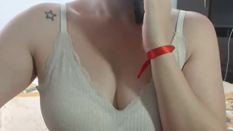 Sofa Castellanos online show from April 15, 2:13 pm