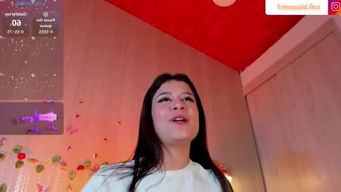 Sofi Blossom  online show from March 8, 2:15 am