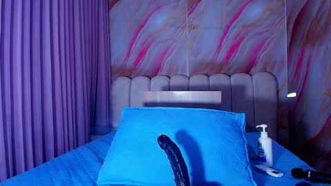Snapshot of sofi_decker chatting on April 26, 3:04 am Sofia online show from April 26, 3:04 am