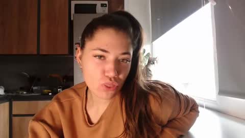 Snapshot of sofi_delightful chatting on December 2, 10:18 am Sofi online show from December 2, 10:18 am