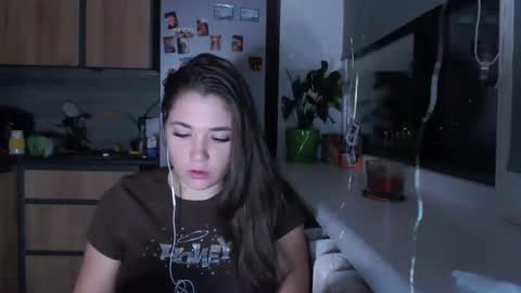 Snapshot of sofi_delightful chatting on December 11, 7:03 pm Sofi online show from December 11, 7:03 pm