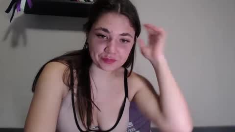 Snapshot of sofi_delightful chatting on February 21, 9:43 pm Sofi online show from February 21, 9:43 pm