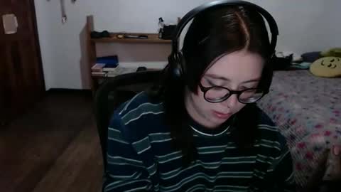 Sofi Lynch online show from February 9, 4:16 am