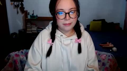 Sofi Lynch online show from June 7, 6:17 am