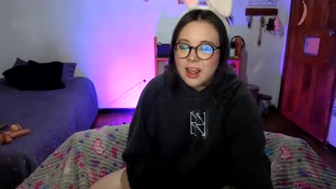 Sofi Lynch online show from July 10, 7:23 am
