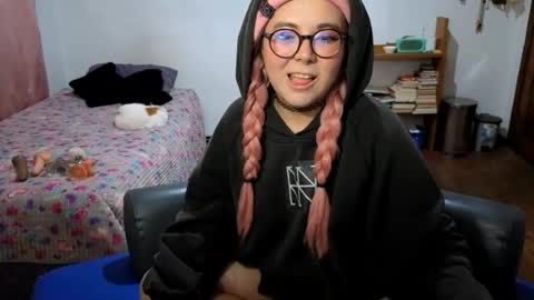 Sofi Lynch online show from July 13, 7:33 am