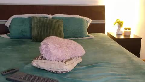 sofi moon26 online show from April 15, 7:58 pm