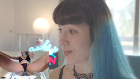 Sofi Mora online show from January 27, 2:57 pm