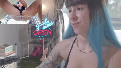 Sofi Mora online show from February 18, 3:32 pm