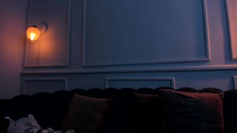 Sofi online show from December 12, 11:40 am