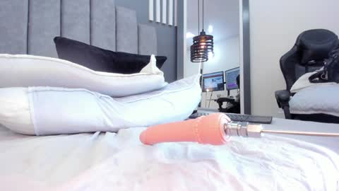 valen online show from December 15, 1:57 am