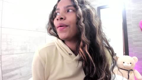 sofia86379 online show from January 23, 10:11 pm