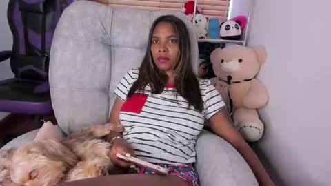 sofia86379 online show from December 3, 10:19 pm