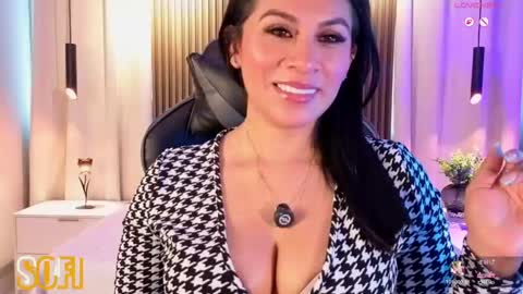Snapshot of sofia_convers chatting on May 7, 1:05 pm Sofia online show from May 7, 1:05 pm