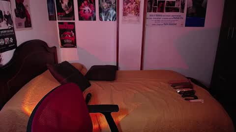 Sofi online show from October 10, 10:09 pm