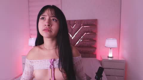 sofia gomes online show from April 18, 11:58 am