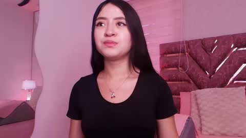 sofia gomes online show from June 27, 11:59 am